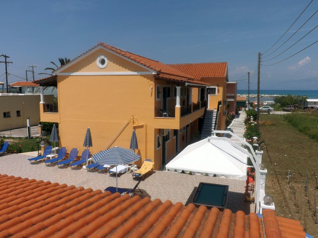 Makis Studios And Apartments Roda  Buitenkant foto