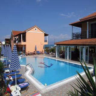 Makis Studios And Apartments Roda  Buitenkant foto